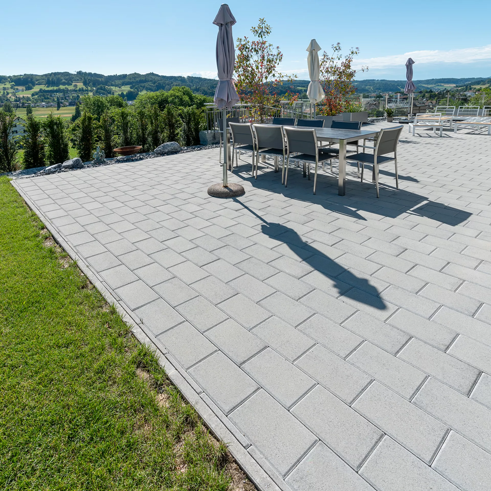 CLASSIC<sup>®</sup> Pflastersteine mit Nocken gefast glatt