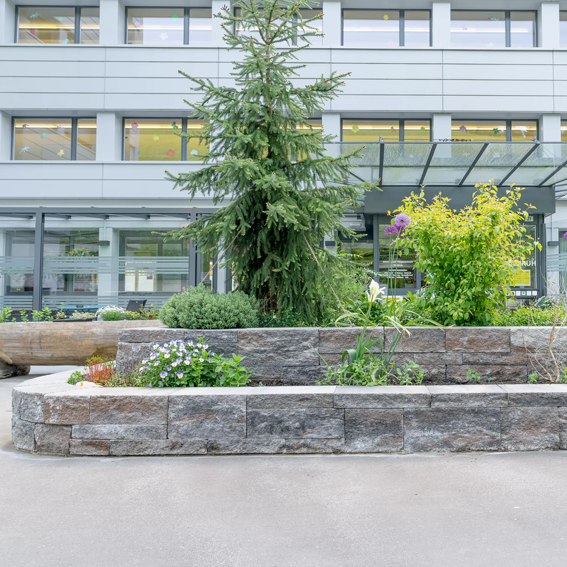 SANTURO<sup>®</sup> Spaltstein-Landhausmauer