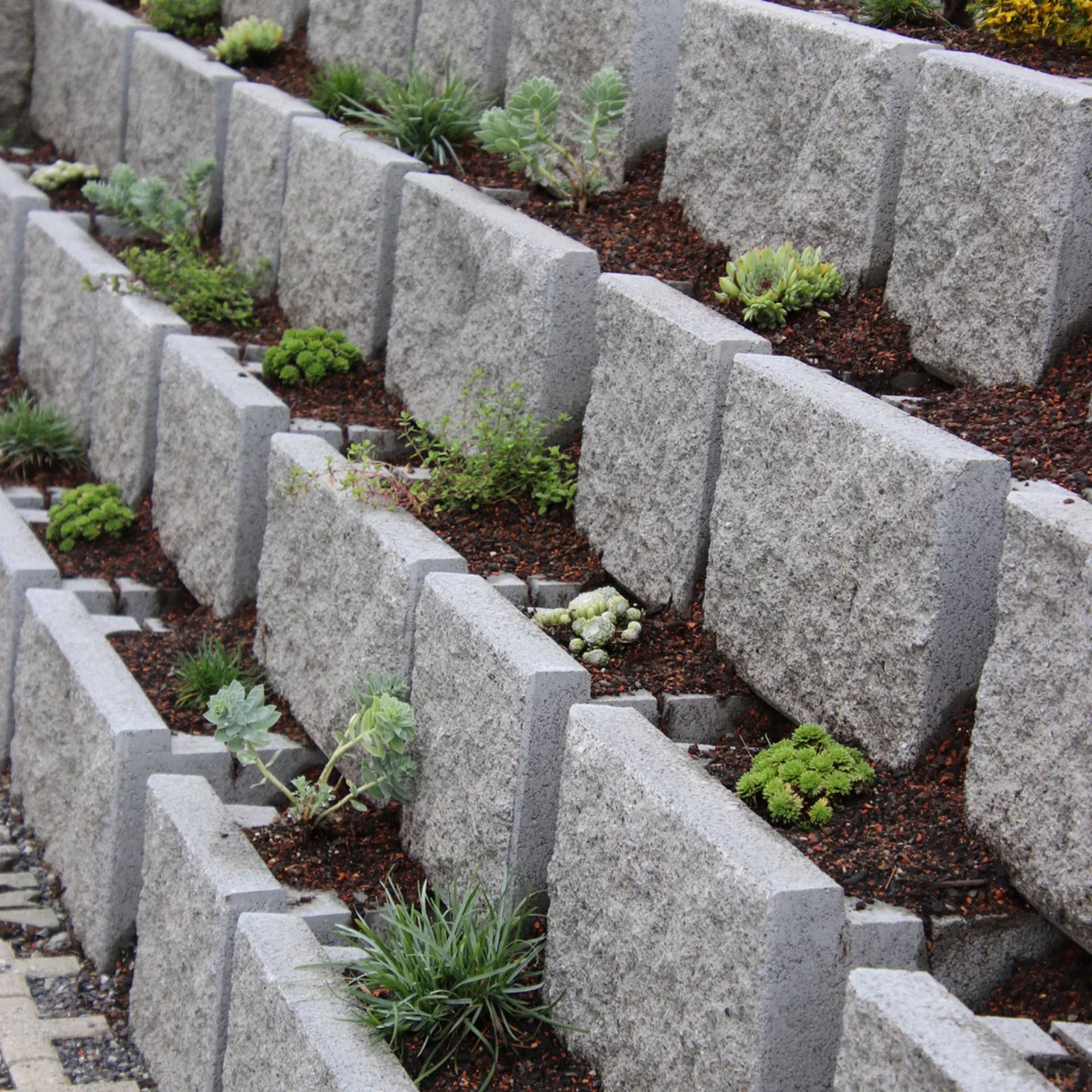 SANTURO<sup>®</sup> Böschungssteine