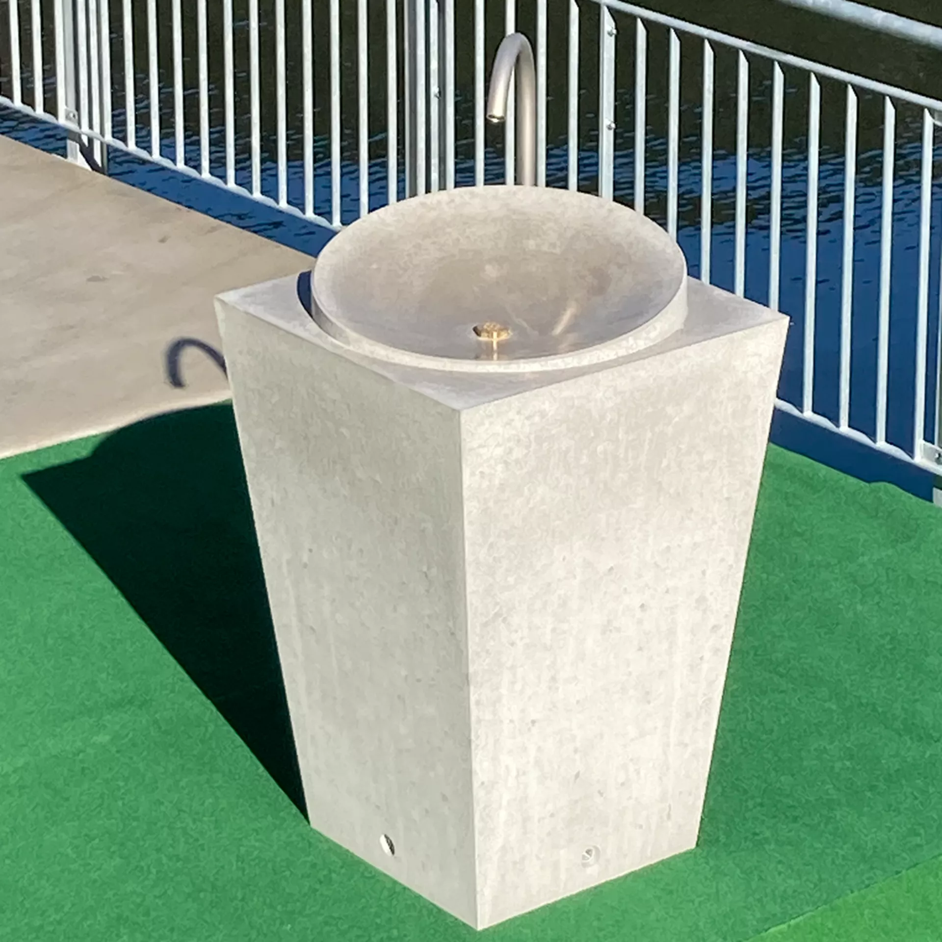 ALQUADRO Trinkwasserbrunnen