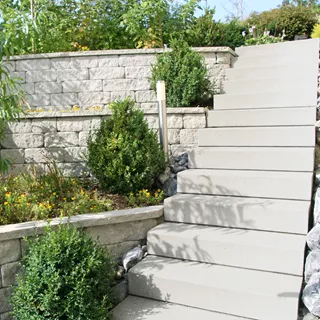 Marches d'escalier PARCO<sup>®</sup> chanfreinées, talochées