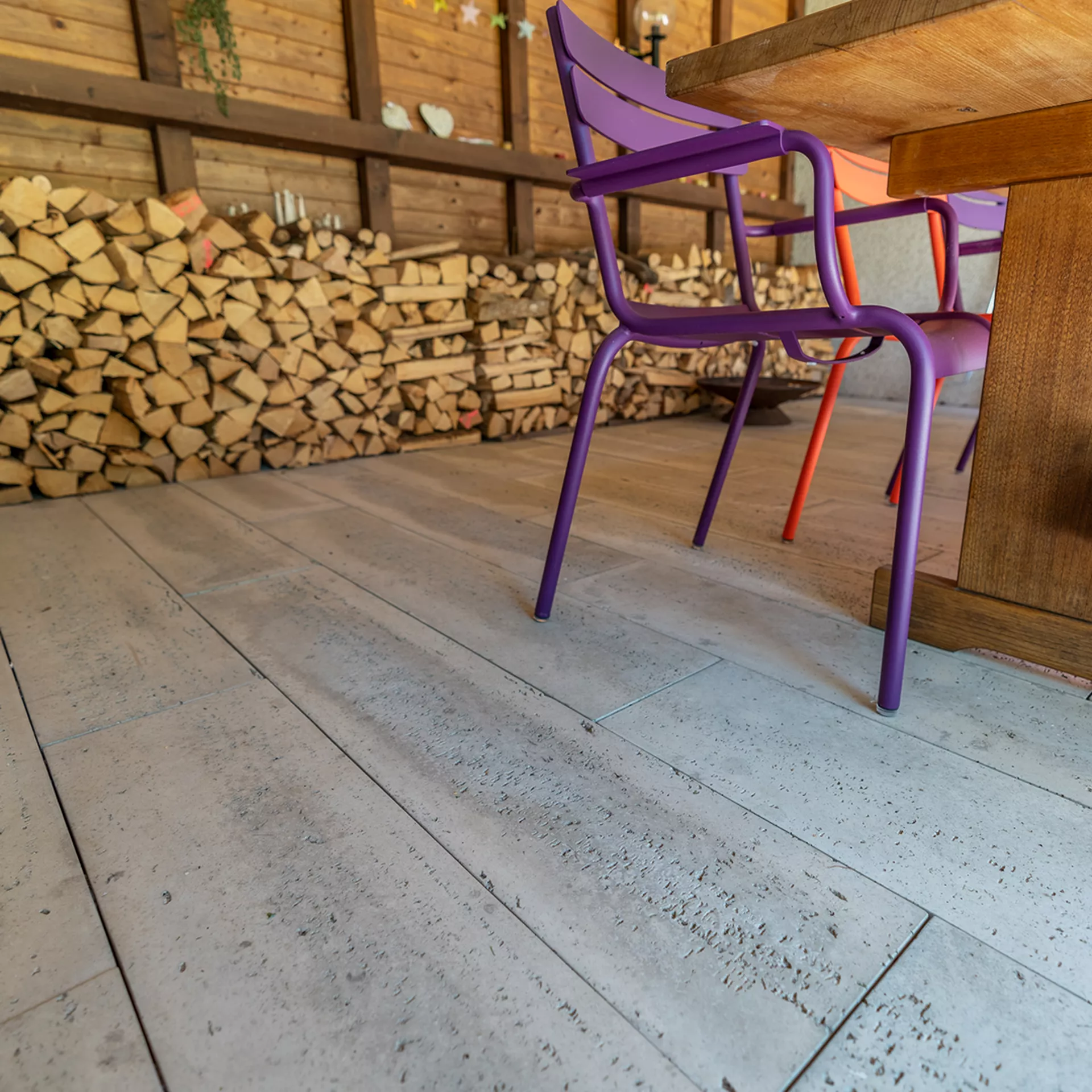 ANTIKA Gehwegplatten mit Travertinstruktur