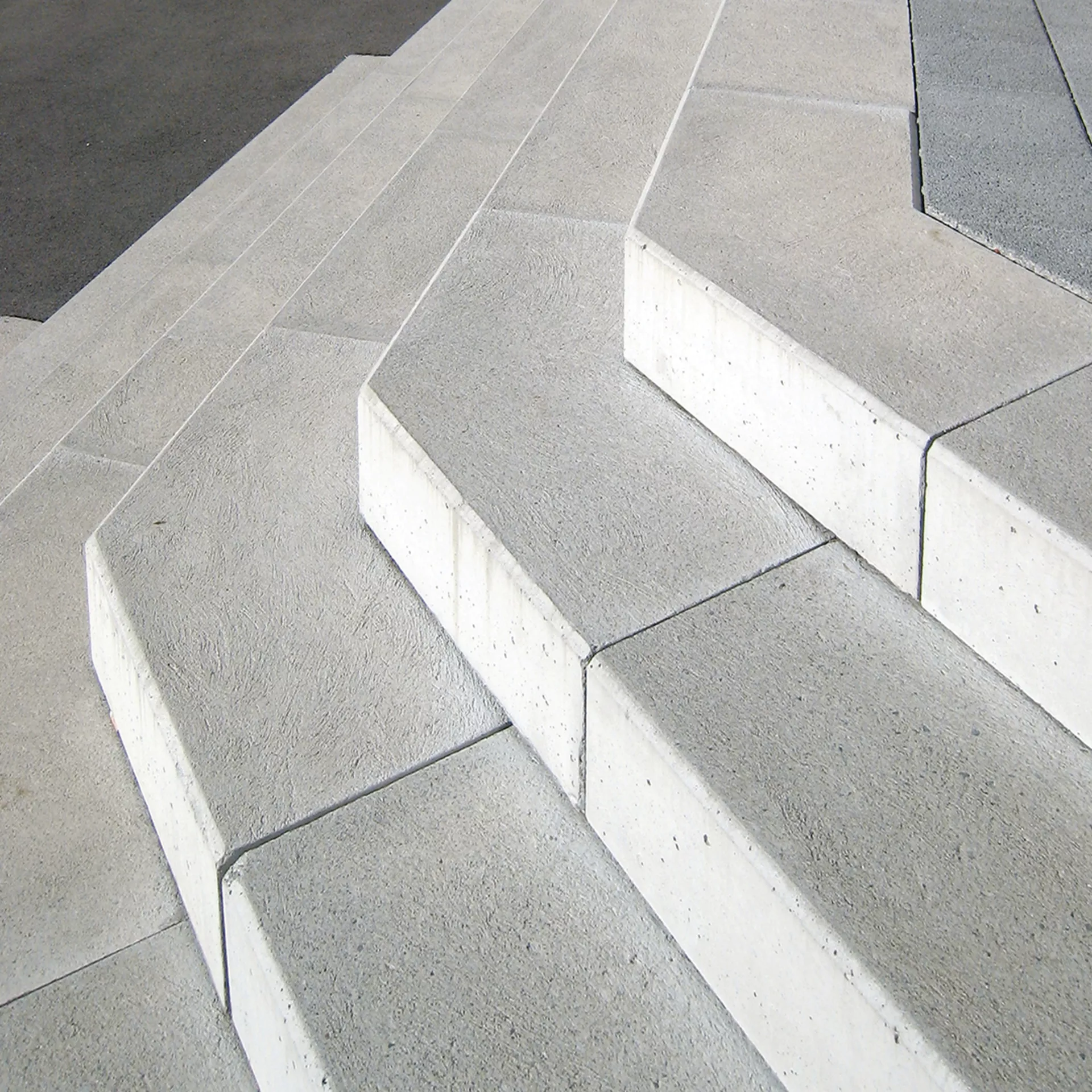 PARCO<sup>®</sup> Blockstufen gefast abgerieben