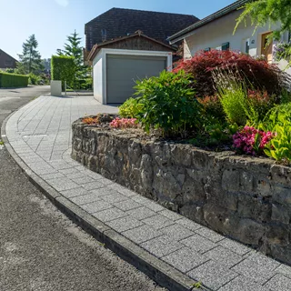 CARENA<sup>®</sup> Sickersteine fino gefast mit Edelvorsatz