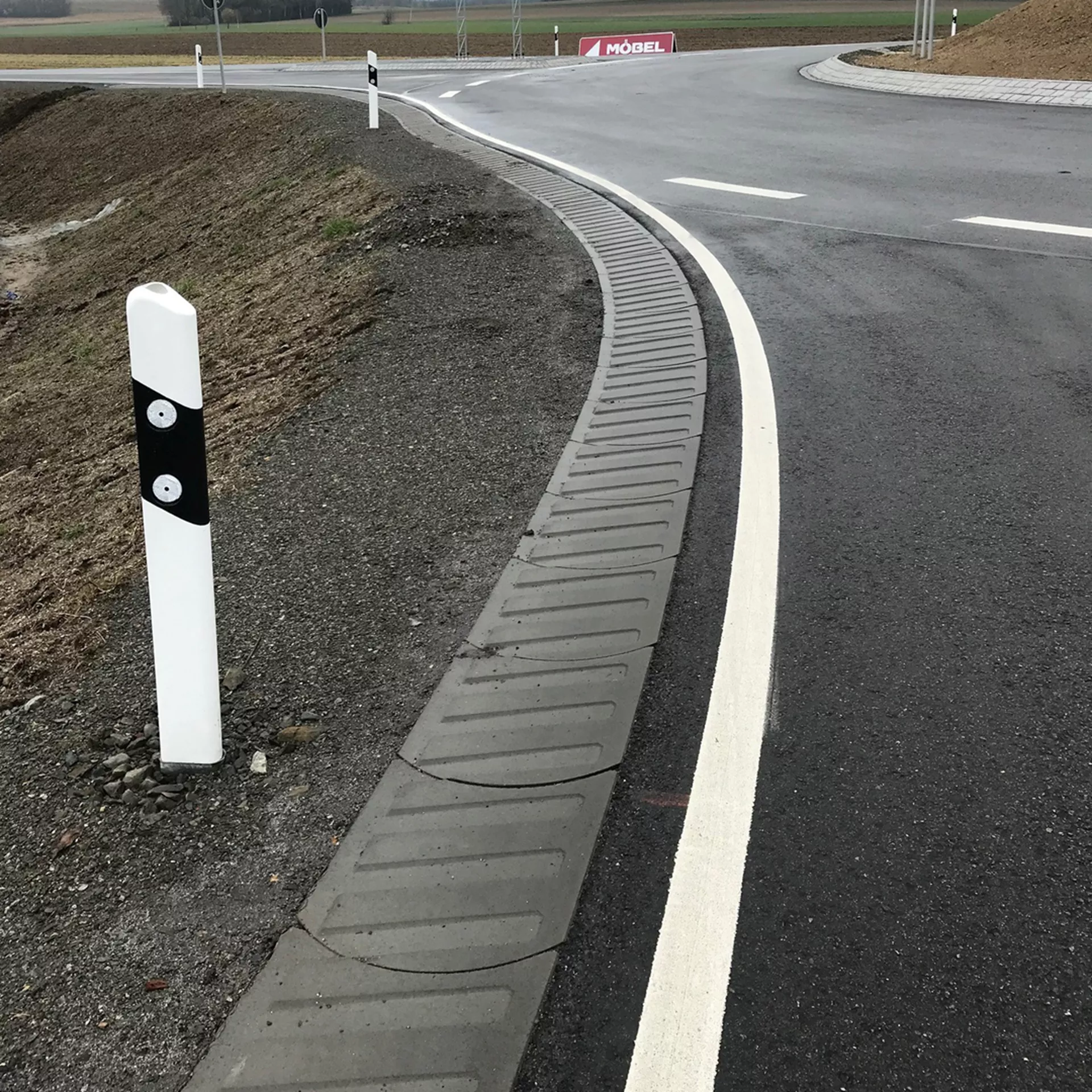 STRADAFINO Bankett- und Spurelement