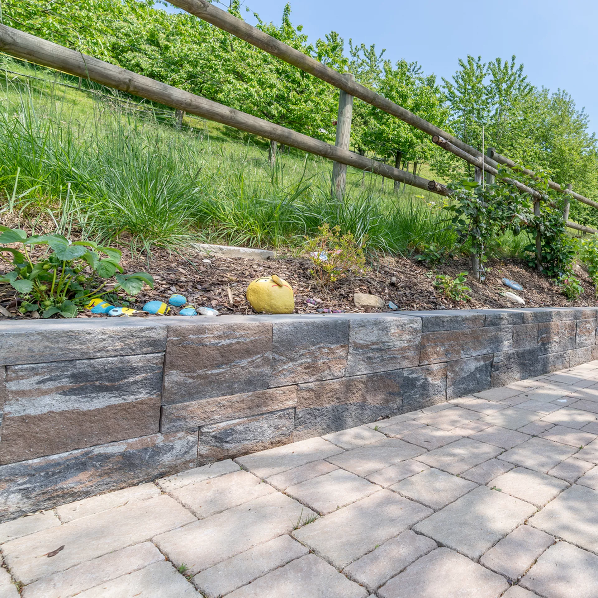 SANTURO<sup>®</sup> Spaltstein-Landhausmauer