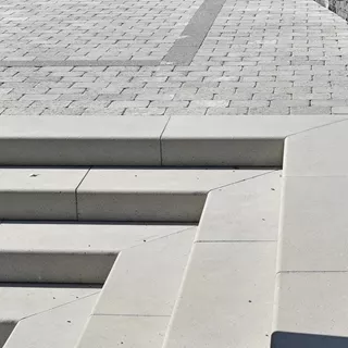 FROSTA Blockstufen gestrahlt